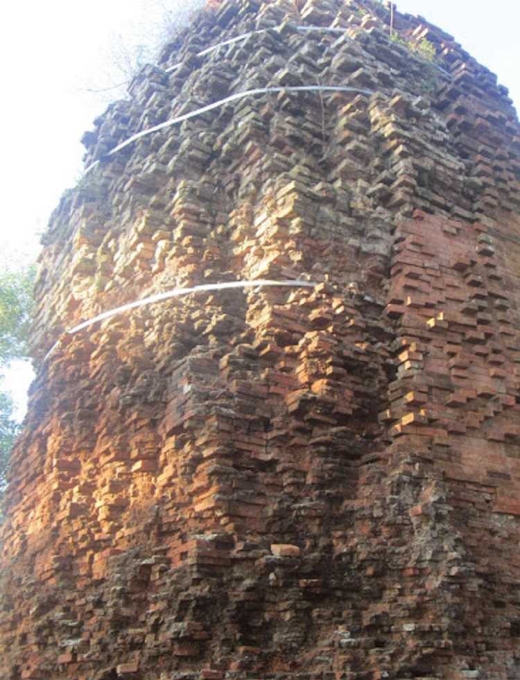 Tháp Cổ Vĩnh Hưng - Di sản văn hóa lâu đời Tỉnh Bạc Liêu