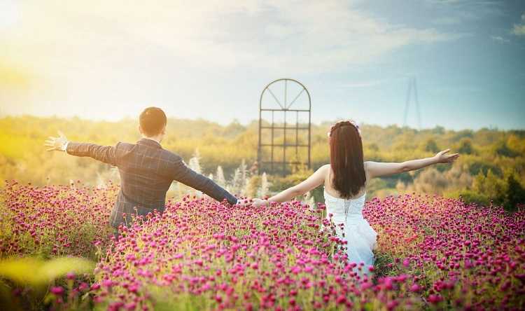 chụp ảnh cưới tại Vườn hoa sông hồng