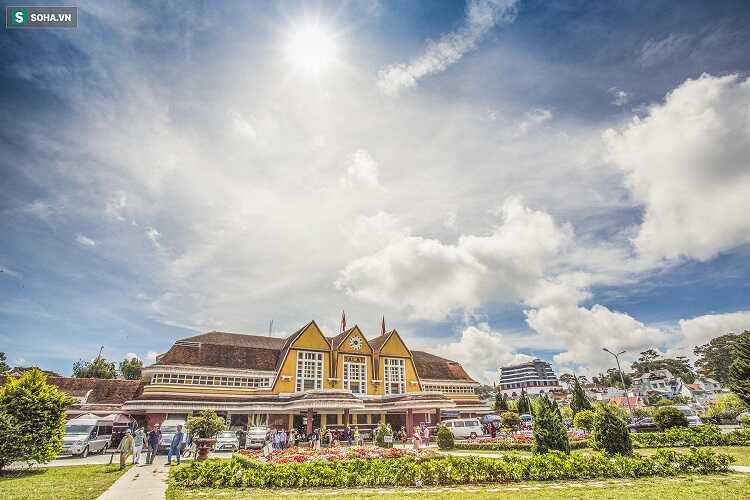 Ga Đà Lạt là nơi chụp hình đẹp dành cho dân sống ảo check in